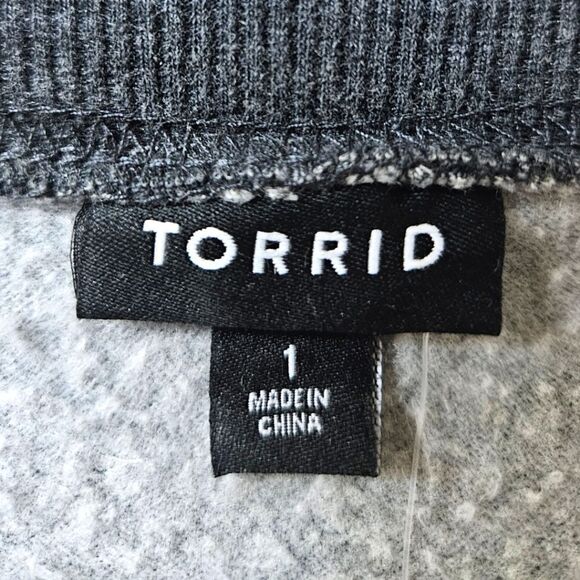 Torrid New Classic Fit Cozy Skulls Fleece Crew Neck Raglan Sweatshirt 1X - Picture 14 of 16